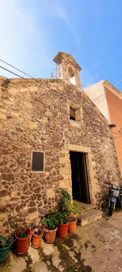 Appartamento Il Tramonto Castelsardo Exterior foto